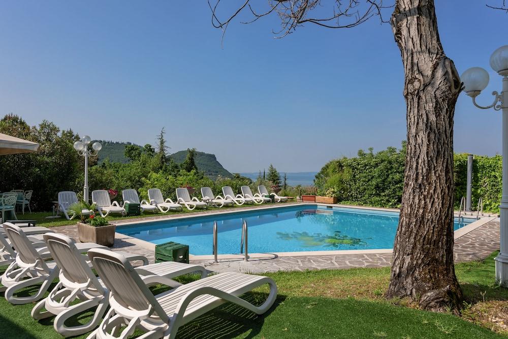 Panorama Aparthotel 3*